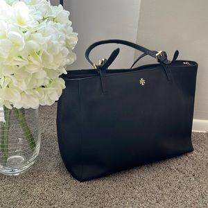 💯 Aunthentic Black Tory Burch Robinson Tote
